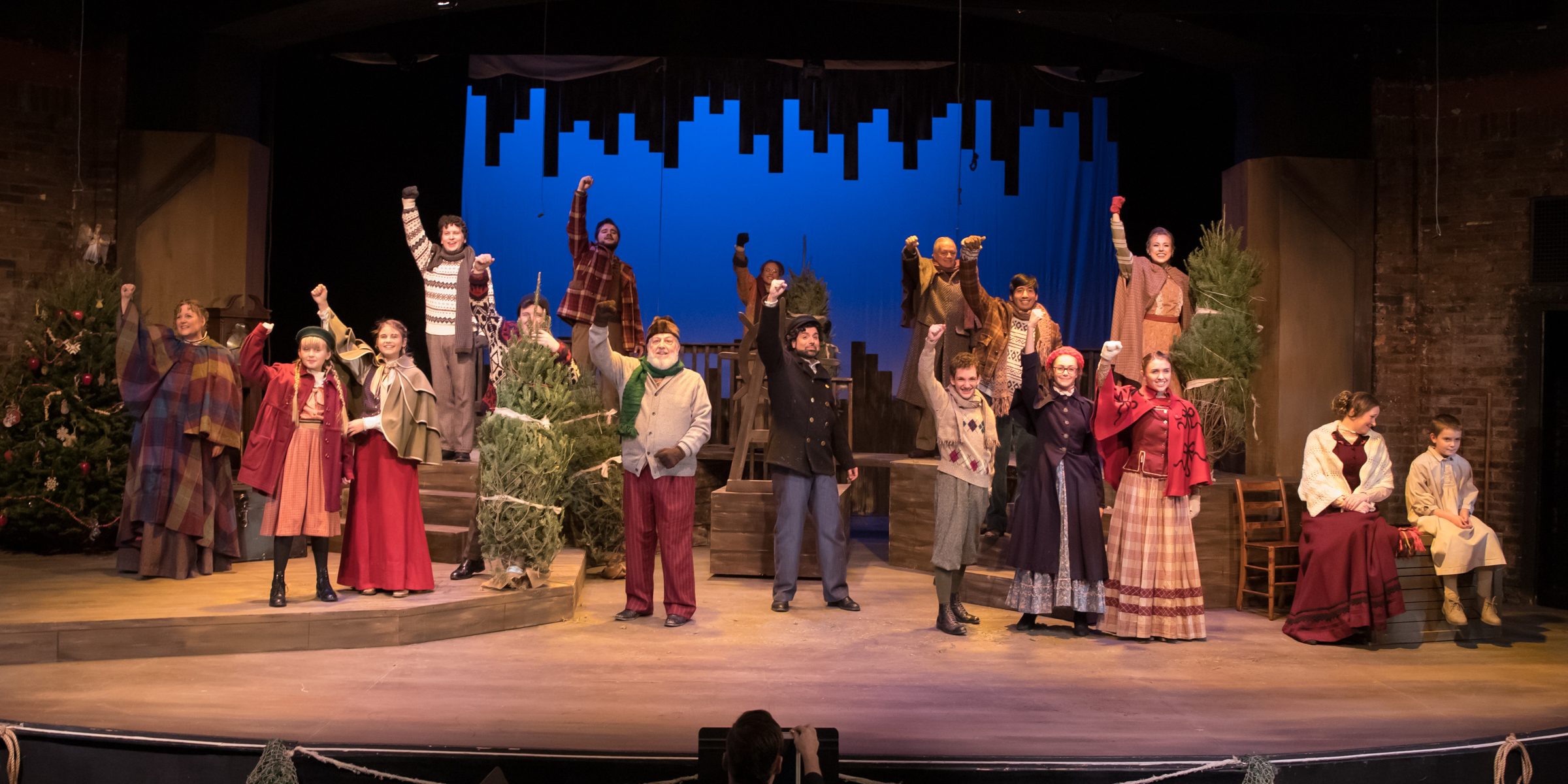 edited-181127-0685-catco-christmas-schooner